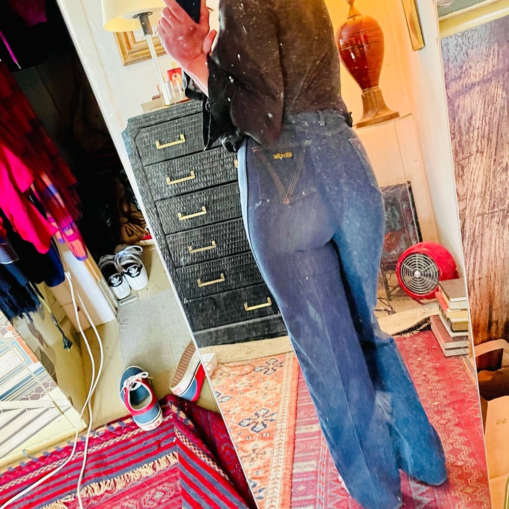 1980 vintage straight leg hi-waist jeans